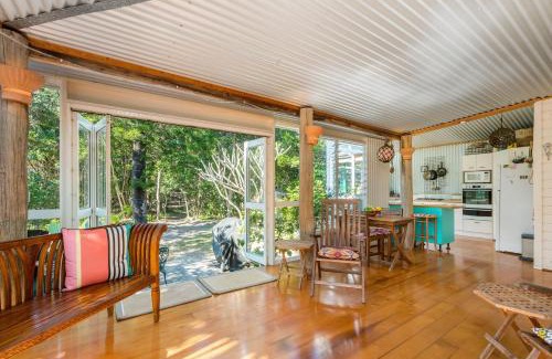 Suffolk Park Casa | Beachcombers Cottage - beachfront pet retreat