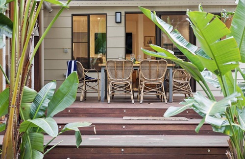 Sawtell Casa | Beached - Beach is your Back Yard, Pet Friendly