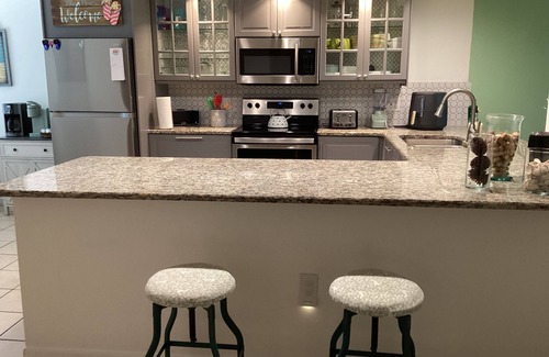 South Bradenton Condominio | Beaches Anna Maria island IMG Tennis Bradenton Condo close to shops and eatery,s