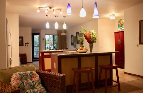 Poipu Condominio | Playas, come, Tiendas, árboles, flores, ranas, pájaros: Go Native!
