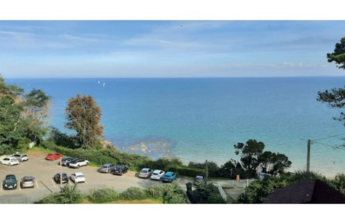 Etables-sur-Mer Apartamento | Beachfront apartment with full sea view