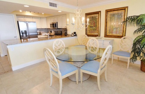 Punta Rassa Condominio | Puerto Sanibel del piso 10 - Completamente renovado - Vistas panorámicas