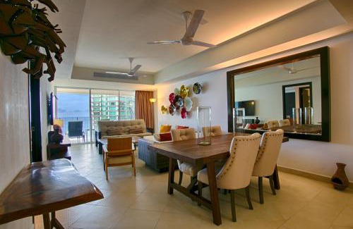 Zona hotelera Casa | Beachfront 1BR | 5 Pools + Gym + Balcony Views