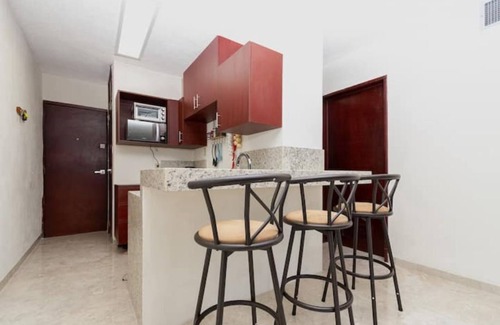 Alfredo V. Bonfil Apartamento | Beachfront 1BR - Stunning Views - Near Hotel Zone & Isla Mujeres Ferry