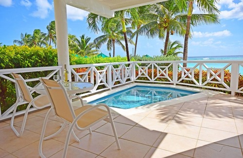 Worthing Apartamento | Condominio frente a la playa de 2 dormitorios con piscina profunda - Indramer 1