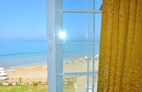 Agios Gordios Apartamento | Beachfront 2-bed Luxury Apartment - Agios Gordios Corfu Greece