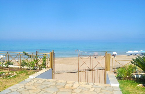 Agios Gordios Apartamento | Beachfront 2-bed Luxury Suite - Agios Gordios Corfu Greece