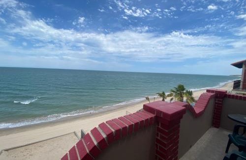Villas de Las Palmas Apartamento | Beachfront, 2 bedroom Condo in San Felipe