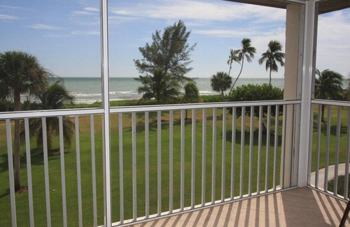 Sanibel Complejo | Beachfront 2BR Gulf View Casa Ybel Condo + Amenities