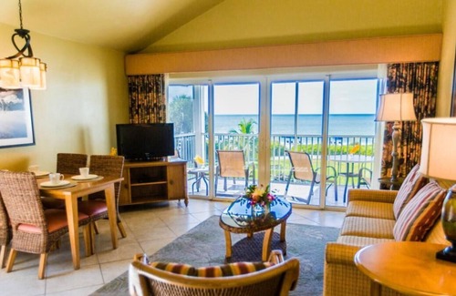 Sanibel Complejo | Beachfront 2BR Gulf View Casa Ybel Condo + Amenities