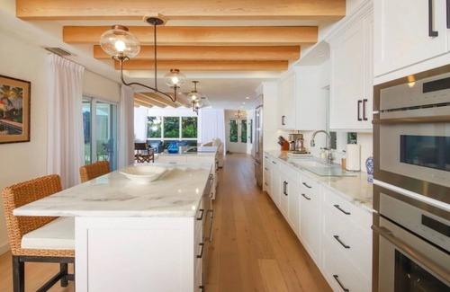 Downtown Boca Grande Historic District Casa | BEACHFRONT 3 BEDROOM, 3 BATH HOME WITH POOL IN BOCA GRANDE, FLORIDA