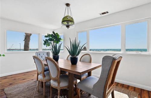 Old Towne Casa | Beachfront 3 Bedroom 3 Bath In Seal Beal, Ca