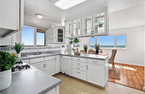 Old Towne Casa | Beachfront 3 Bedroom 3 Bath In Seal Beal, Ca