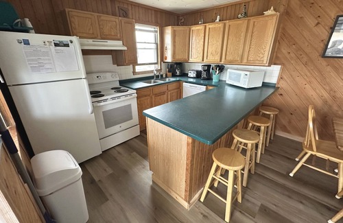 South Nags Head Cabaña | Beachfront 3-bedroom cottage just steps to Outer Banks Beaches