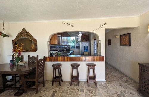 Manzanillo Condominio | Beachfront 3 BR 2BA Condominium
