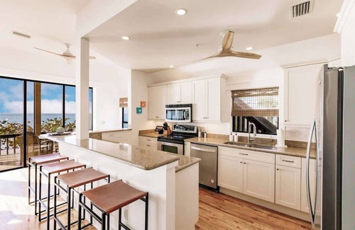 Jose's Hideaway Casa | Beachfront🌊3 KING suites & bunk room🛏️Pet Friendly🐾