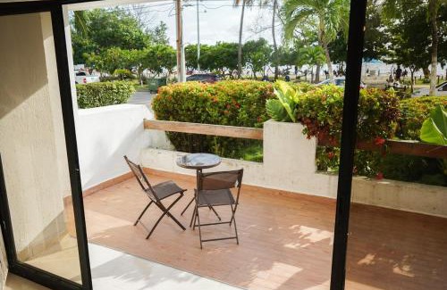 Castillogrande Apartamento | Beachfront 3BR Apartment in Cartagena with Wifi
