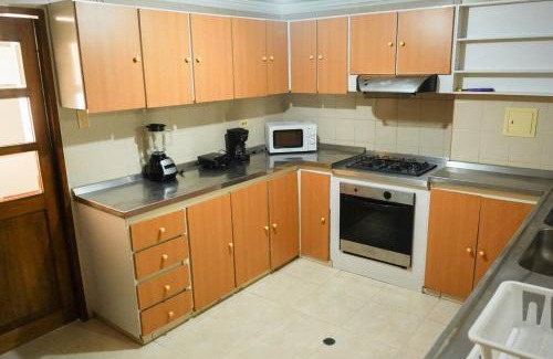 Castillogrande Apartamento | Beachfront 3BR Apartment in Cartagena with Wifi
