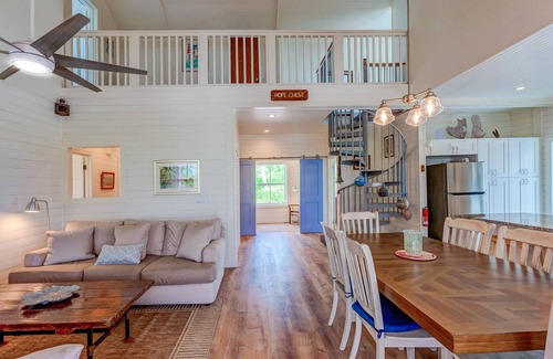 Hope Town Casa | Beachfront 4 bed 3 bath luxury home with dock access, Hope Town settlement area