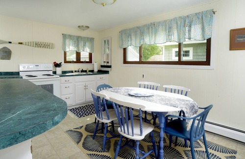 Sylvan Beach Casa | OFERTA ESPECIAL $ 250 / noche: frente a la playa, casa de 5 habitaciones con cancha de tenis / pickle-ball