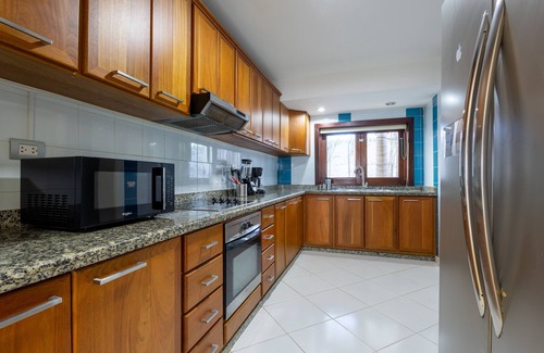 Bavaro Villa | Beachfront 7BR Villa with Pool & Maid