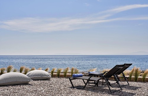 Riglia Villa | Beachfront Alassa Villas with Private Pools