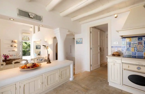 Steniai Villa | Beachfront Andros Retreat | Villa Stenies Thalassa | Private Pool | 4 bedrooms | Piso Gyalia Beach