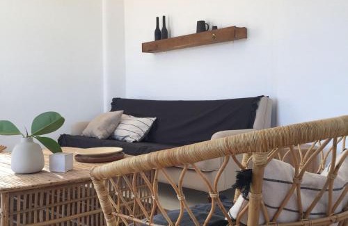 Antiparos Apartamento | Beachfront Antiparos Apartment 2 Bedrooms Apartment Niamos Beautiful Sea Views Agios Georgios
