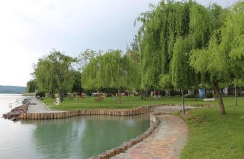 Balatonfuzfo Apartamento | Beachfront Apartman