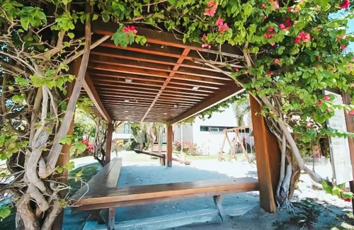 Maguari-Cajui Apartamento | Beachfront apartment in Muro Alto with resort-like facilities and incredible views