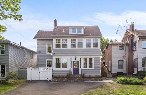 East Shore Apartamento | Beachfront Apartment - 8 min from downtown