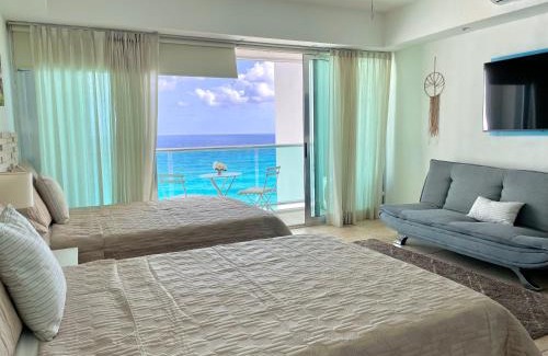 Punta Cancún Apartamento | Beachfront Apartment by Andiani Travel