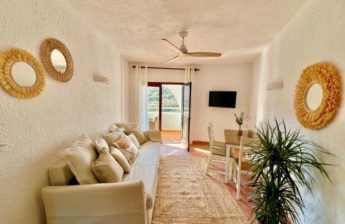 Ciutadella de Menorca Apartamento | Beachfront Apartment in Cala Morell
