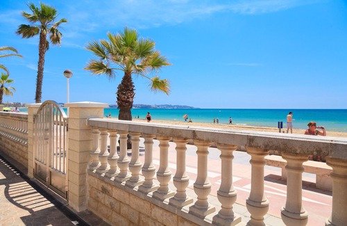 Vilafortuny Apartamento | Apartamento con Piscina frente a la Playa · UHC SOL DE ESPAÑA 208