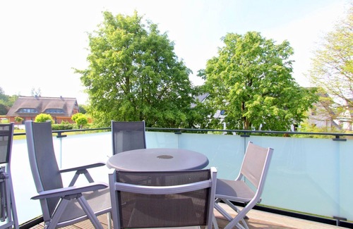 Moenchgut Peninsula Apartamento | Beachfront apartment with balcony, use of swimming pool and sauna - Rex Rugia apartment 29-5 -