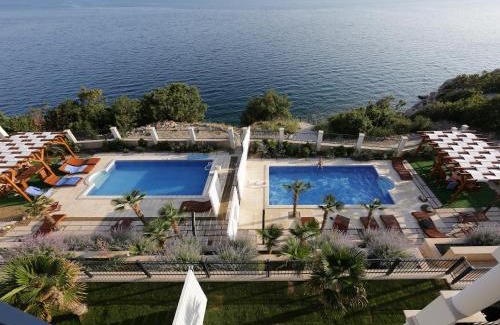 Povile Apartamento | Beachfront apartment with pool, panoramic sea view - by Traveler tourist agency Krk - ID 2390