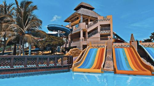 Salalah Apartamento | Beachfront Apartment with Pool & Stunning View