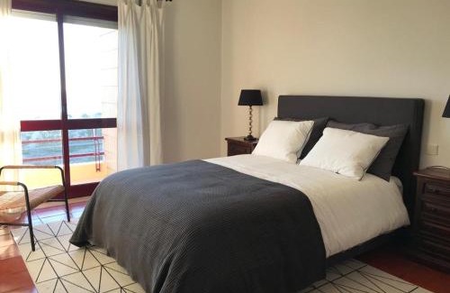 Vila do Conde Apartamento | Beachfront Apartment with Swimming Pool