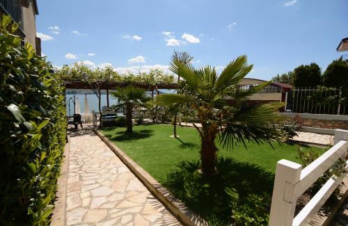 Varosh Apartamento | Beachfront Apartments Bojadzi