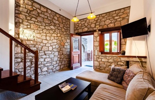 Paralio Astros Casa | Beachfront Astros Villa - Dukes Seaside Nest