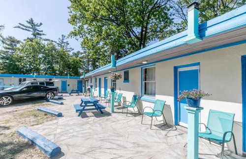 Wasaga Beach Hotel | Beachfront at Beach1 Motel