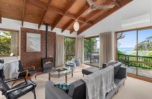 Malua Bay Casa | Beachfront at Malua
