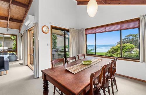 Malua Bay Casa | Beachfront at Malua