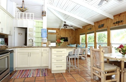 Port Howe Casa | Banana Wind frente al mar Island Getaway