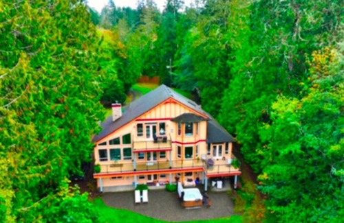 Juan de Fuca Electoral Area Casa | Beachfront BCingU Majestic Alcove - First level