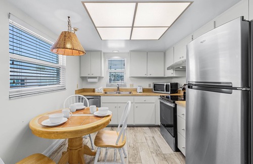 Aloha Kai Casa | Beachfront - Beachside Escape with Grill, Dining & Views – Perfect for Two! – Aloha Kai #24N
