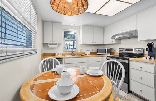 Aloha Kai Casa | Beachfront - Beachside Escape with Grill, Dining & Views – Perfect for Two! – Aloha Kai #24N
