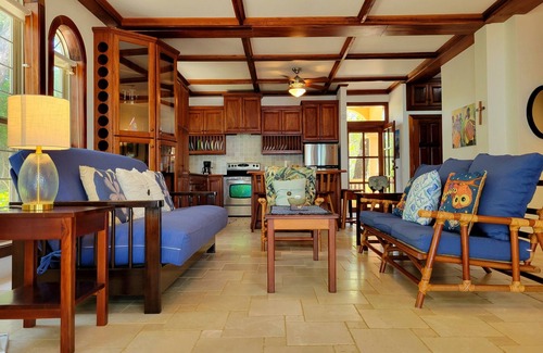 Río Sittee Casa | Beachfront Beachside Breeze Beach House, 2 Bed & 2 Bath, 360 View Roof Deck