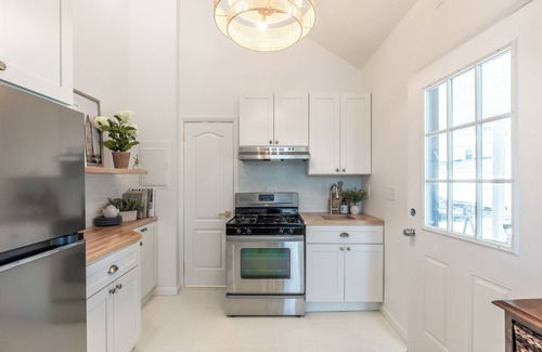 Wall Casa | Beachfront Beauty - 2BR/1BA