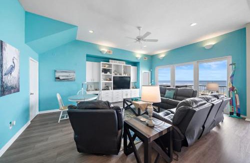 Indian Beach Casa | Beachfront Beauty with Hot Tub - 10 Steps to Sand